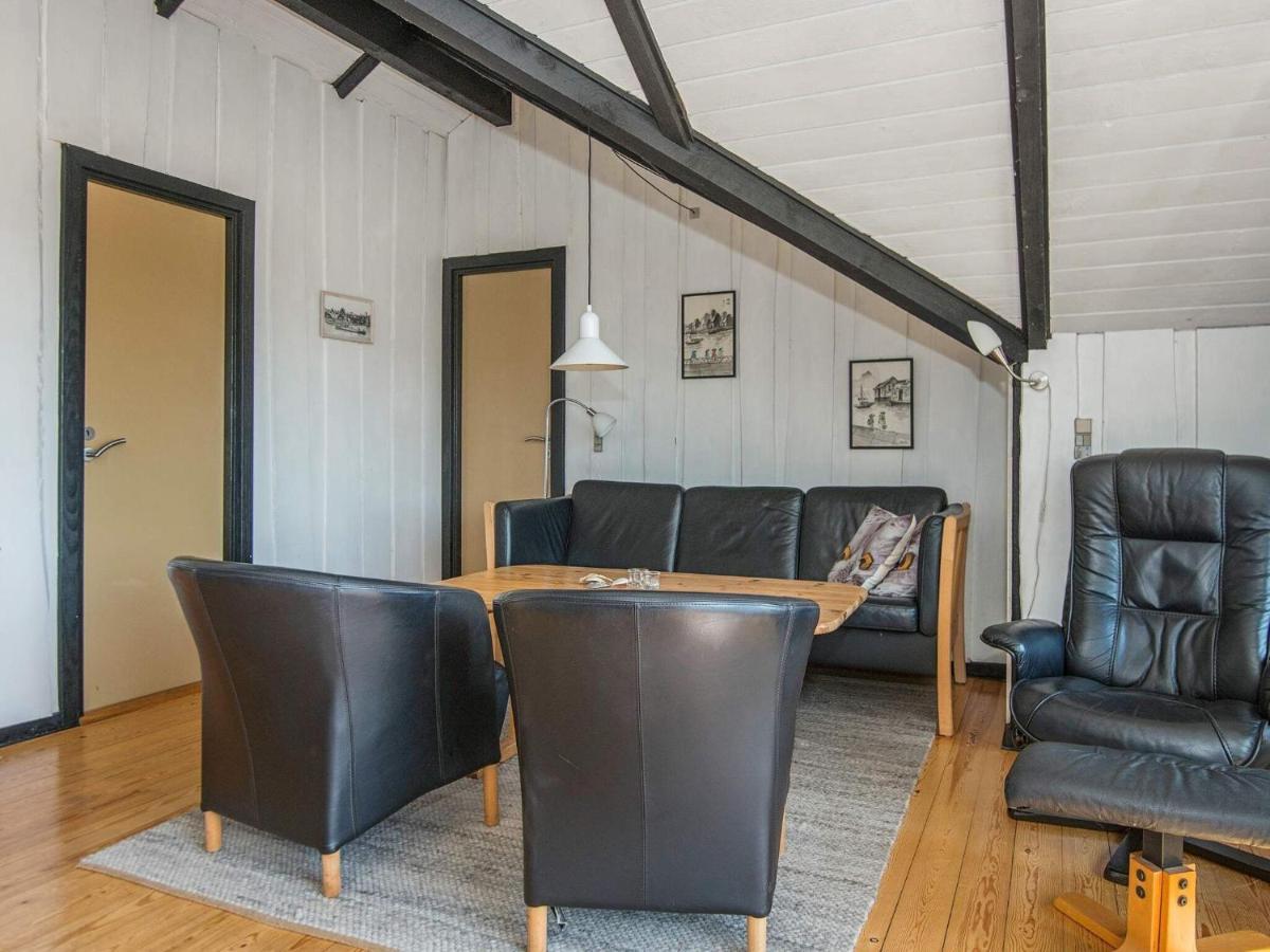 6 Person Holiday Home In R M Tagholm Exteriör bild